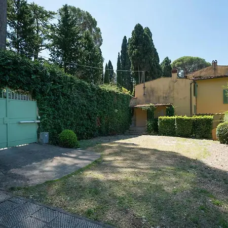 Situato Sulla Prima Collina Con Vista Magnifica فلورنس