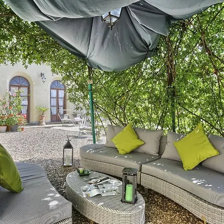 Apartament Situato Sulla Prima Collina Con Vista Magnifica