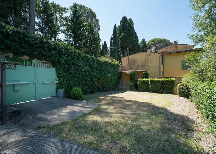 Situato Sulla Prima Collina Con Vista Magnifica Firenze